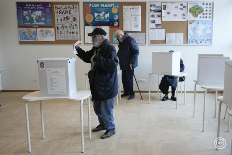 Horvátország elnökválasztása izgalmas fordulatokat hozott, hiszen a legfrissebb exit poll eredmények szerint Zoran Milanović diadalmaskodott. Az előzetes adatok alapján a választók többsége a jelenlegi elnökre adta le szavazatát, ami jelentős politikai es