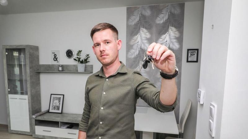 A fix 3%-os lakáshitel egy olyan lehetőség, amely garantálja, hogy a kamatok nem változnak, így kiszámíthatóbbá válik a lakáshitel törlesztése. Ezzel a megoldással elkerülhetjük a kamatkockázatot, és biztos alapokra helyezhetjük otthonunk finanszírozását.