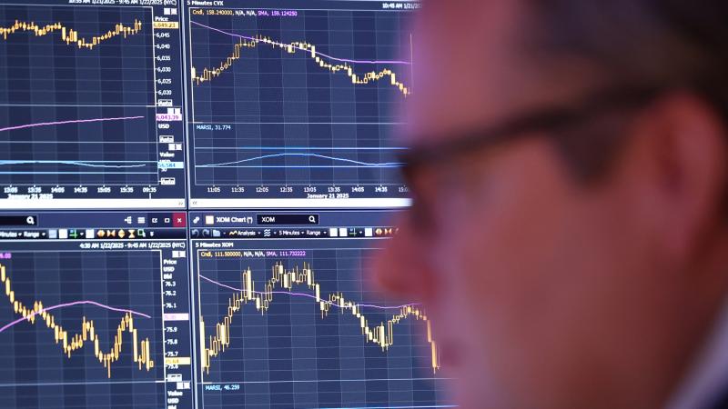 A nagy volatilitás után a tőzsdék végre megnyugszanak egy kis pihenőre.