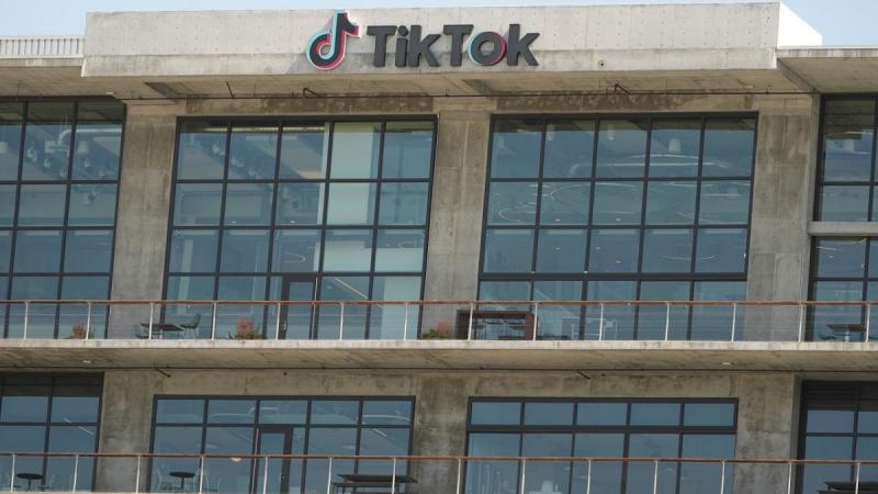 Kínába irányuló illegális adatátvitelt tárt fel a hatóság, amelynek következményeként a TikTokot 530 millió euróra büntették.