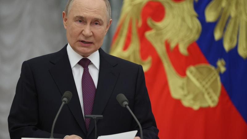 Putyin helikoptere is veszélybe került, amikor egy ukrán drón támadása érte.