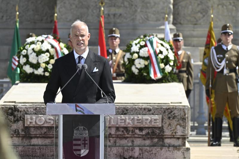 Szalay-Bobrovniczky Kristóf bejelentette, hogy ebben az évben is lehetőségük lesz a katonáknak lakhatási támogatásra pályázni.