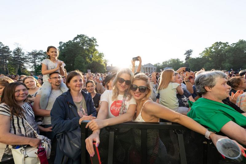 Pünkösd 2025: Fedezd fel a legizgalmasabb programokat Budapesten és vidéken! | szmo.hu

Fedezd fel a pünkösdi ünnepek varázslatos világát 2025-ben, és merülj el a város és a vidék legjobb programjaiban! A főváros pezsgő kulturális élete mellett számos vid