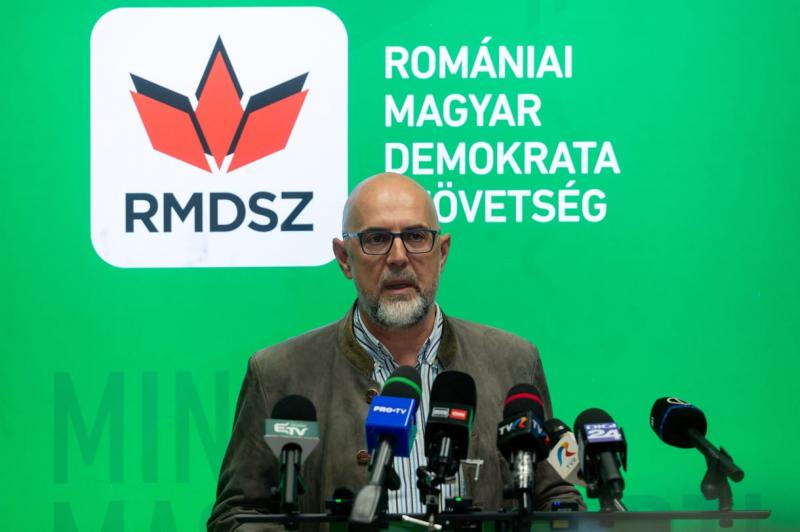 Az RMDSZ nem kíván pusztán díszítő elemként funkcionálni a román kormányban.