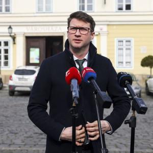 A budavári jogtanácsos jelentős támogatást kapott, amely hozzájárul a munkájának sikeréhez.