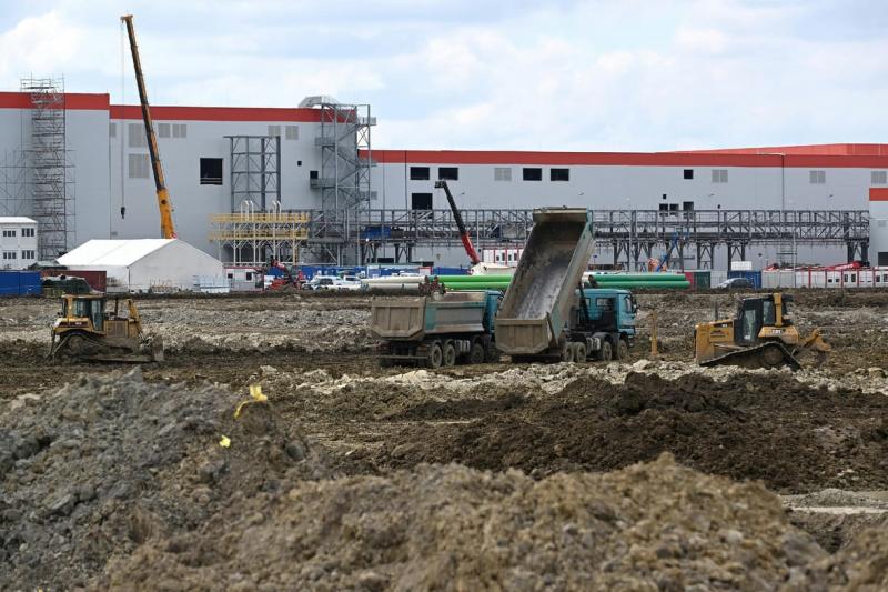 A CATL bejelentette, hogy a második debreceni gyáregység építése nem kerül felfüggesztésre, csupán alapos felülvizsgálat vár rá.