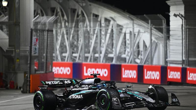 A McLaren ugyan nem diadalmaskodott a versenyen, de mégis megszerezte a konstruktőri világbajnoki címet Szingapúrban – számolt be róla a Totalcar.