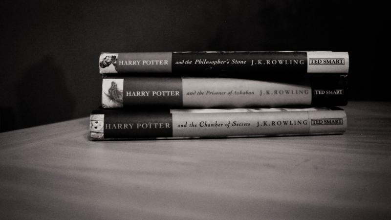 5 millió forintot is érhet a Harry Potter ezen különleges kiadása, amely számos magyar otthon könyvespolcán fellelhető. - Pénzcentrum