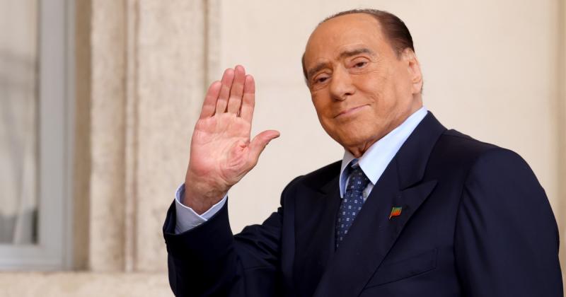 Évtizedek elteltével végre lezárult Silvio Berlusconi maffia-ügyének története.