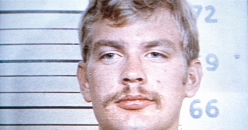 Titokzatos gyilkos rejtőzik a szomszédságban, akinek sötét titkait senki sem gyanította: a történetéből sorozat is született.