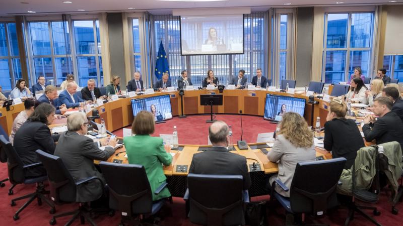 Ursula von der Leyen saját hazája veszélyeztetheti a nagyszabású reformtervének megvalósulását.